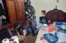 UN HOMBRE FUE DETENIDO (8569135)