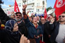 Tunisians protest on t (9781193)