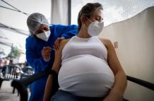 vacunación a mujer embarazada