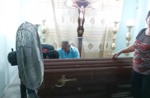 Video: En Babahoyo, una mujer declarada muerta se despertó en pleno velorio.