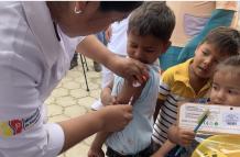 Campaña de vacunación infantil Ecuador 2023
