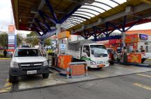 En Azuay, Cuenca, escaseaba el combustible.