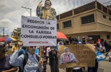 Guatemaltecos exigen renuncia de fiscal general