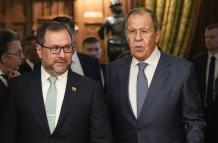 Rusia y Venezuela promueven mecanismos para defenderse de sanciones y renunciar al dólar