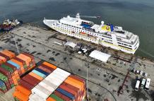 Llega el primer crucero internacional al conflictivo puerto colombiano de Buenaventura