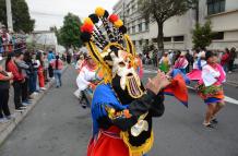 Desfile de los Mercados por la Fiestas de Quito.