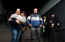 Ellos fueron los dos usuarios que llegaron primero hasta una de las estaciones del Metro de Quito.