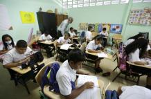 Estudiantes panameños regresan a las aulas tras más de un mes por protestas antiminería