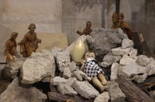 Un Niño Jesús entre ruinas como las víctimas en Gaza