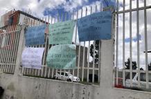 Hecho. Carteles se pegaron al frente del Centro de Privación de Libertad.