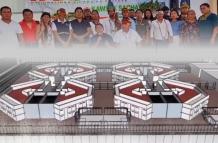 Dato. El presidente Daniel Noboa presentó la tarde del 11 de enero de 2024 los planos de las nuevas cárceles que se levantarán en Santa Elena y Pastaza.