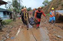 Al menos diez muertos, entre ellos cinco niños, por una avalancha en Filipinas