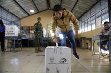 Se prevé que los ecuatorianos acudan a las urnas durante el mes de abril.