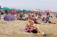 Los turistas disfrutaron de las playas en el feriado de carnaval 2024.