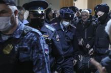 Rusia silencia las críticas a la guerra con nueva condena de disidente