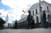Quito es una de las ciudades donde rige el toque de queda.