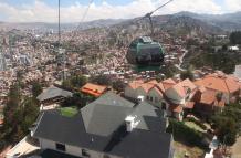 Una década del teleférico que une a dos ciudades y transporta a 200 mil personas al día