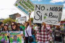 Una marcha en Quito pide que se legalice el cultivo del cannabis