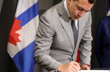 Daniel Noboa firmó el Decreto 273, donde cesa a Alan Sierra y encarga la UAFE a José Neira Hanze.