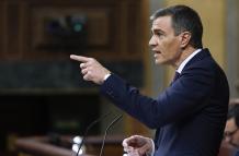 Sánchez considera que la retirada de la embajadora es proporcional a los ataques de Milei