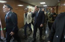 HENRY KRONFLE RESPONDE A ESTEBAN TORRES