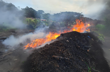 Km 27 vía a la Costa. Alerta de Incendio Forestal Moviliza Amplio Operativo de Respuesta.