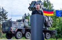 Volodímir Zelenski viajó a la capital de Alemania para un encuentro con sus aliados, donde abordarán la reconstrucción de Ucrania.