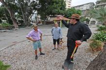 PARQUES ARREGLADOS EN (13018645)