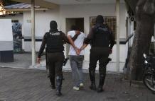 Un hombre logró escapar de secuestradores disfrazados de policías en Samborondón.