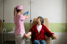 paciente-recibiendo-tratamiento-quimioterapia