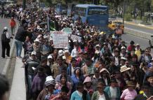 La convocatoria de la Conaie se movilizó desde el parque El Arbolito hacia la Asamblea Nacional.