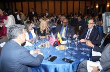 Embajador EE.UU.+Reunión+empresarios+Guayaquil