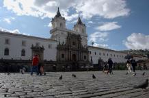 30 - MARIELA TORANZOS - LUGARES DE QUITO - LV