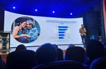 Telefónica+WhatsApp+estudio+relaciones personales