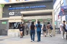 UNIVERSIDAD DE GUAYAQ (12897017)