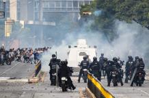 Ciudadanos se organizan y salen a protestar en Venezuela, tras la proclamación de los resultados de las elecciones presidenciales.