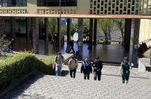 Imagen de los alrededores de la Facultad de Ciencias Económicas, de la Universidad Central del Ecuador en Quito.