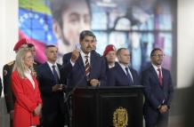 EE.UU. niega haber ofrecido una amnistía a Maduro para que deje el poder