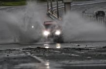 Cientos de personas refugiadas y carreteras bloqueadas en Puerto Rico por huracán Ernesto
