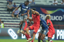 Emelec pierde el encuentro ante El Nacional.