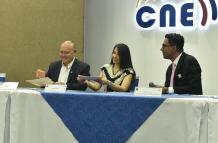El binomio correista llegó al CNE.