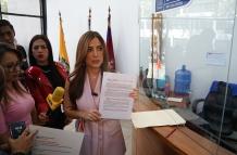 La asambleísta de ADN, Lucía Jaramillo, presentó una denuncia en el TCE contra el alcalde de Guayaquil, Aquiles Álvarez.