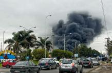Mundo, Incendio en mayor refinería de Argentina