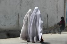 Mujeres con velo en Afganistán