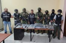 Armamento en Camilo Ponce Enríquez