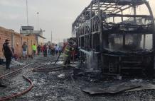 Daños por atentado terrorista en Huaquillas.