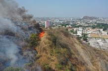 Incendio en cerro San Eduardo