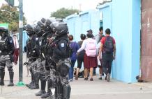 Custodia policial colegio durán