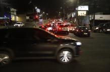 Las conexiones hacia la avenida Simón Bolívar se suspendieron desde la tarde de este 24 de septiembre por el incendio en Quito.