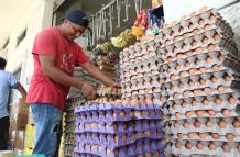 HUEVOS